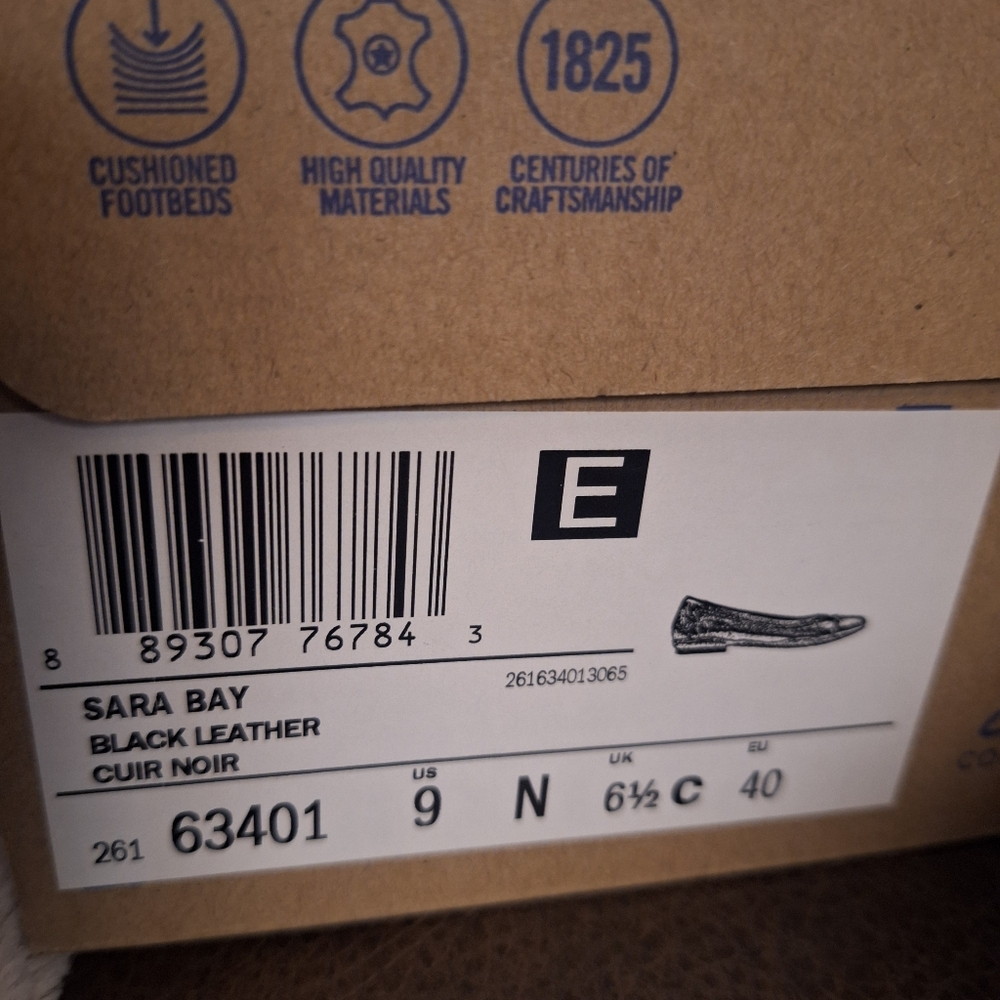 NWT - Clarks Women's Black Flats - Picture 4 of 4